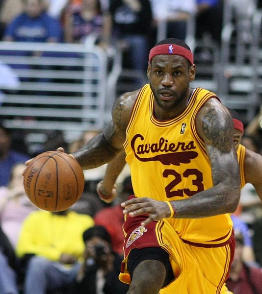 LeBron James #23 of his last game on the Cleveland Cavaliers in action against the Washington Wizards at the Verizon Center on April 2, 2009 in Washington, DC.